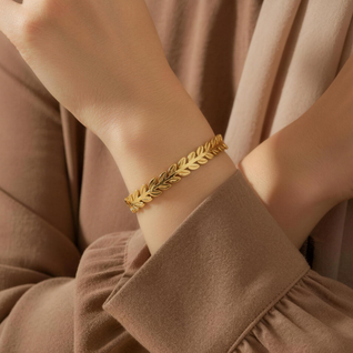 Noora™ Olive Branch Bracelet