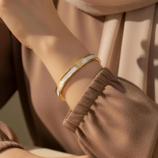 Yasmin™ Clover Bangle