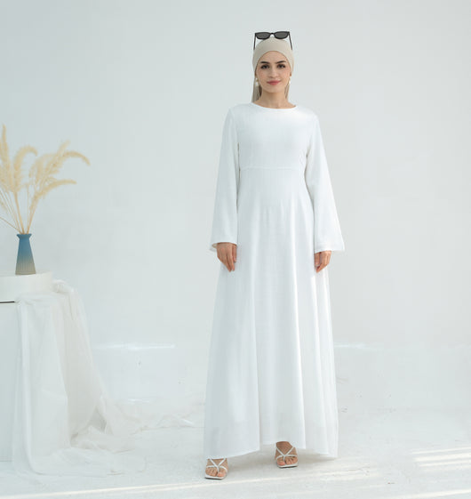 Linen abaya in snow worn by model